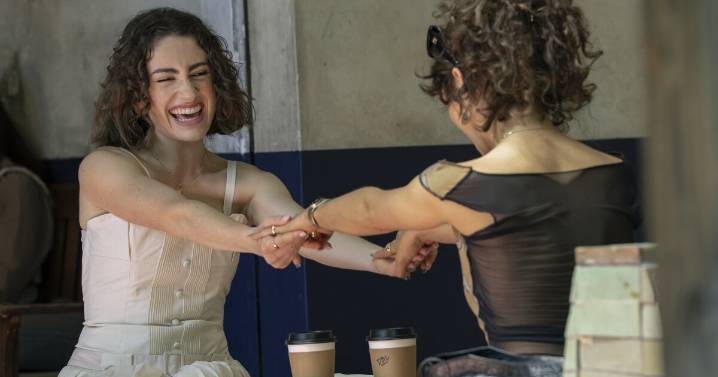 'I Love LA' is a self aware comedy for the chronically online