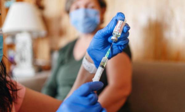 Cómo las vacunas contra el Covid podrían potenciar tratamiento contra el cáncer
