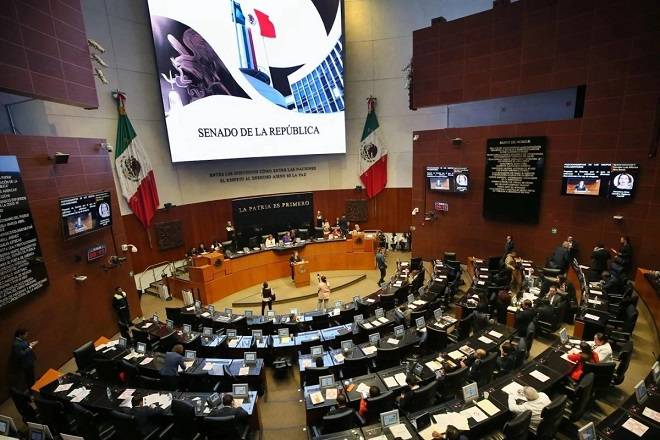 Senado avala en “fast track” Ley de Amparo