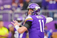 Deadspin | Carson Wentz starts again for Vikings vs. slumping Chargers