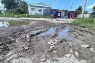 Sin bacheo ni limpieza: Se agrava el deterioro en calle del Cementerio La Cruz, en Champotón