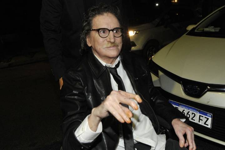 Charly García cumple 74 años. De David Lebón y el Zorrito a Mariana Fabbiani, todos los músicos y famosos que lo acompañaron en su fiesta