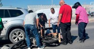 La solidaridad no tiene uniforme: chofer de Uber auxilia a repartidor de Didi tras accidente