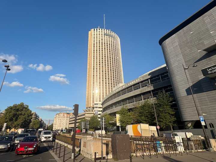 La misteriosa muerte del embajador de Sudáfrica en Francia al caer desde un piso 22: ¿Suicidio o asesinato?