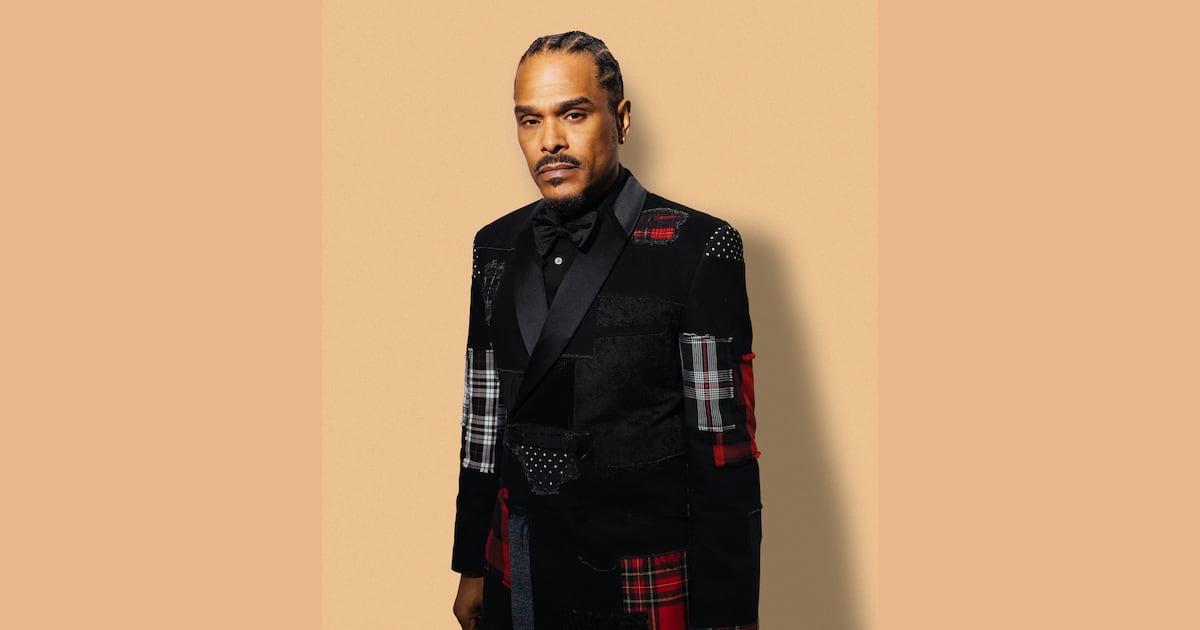 Singer Maxwell is bringing all the soul and serenades to his Atlanta show