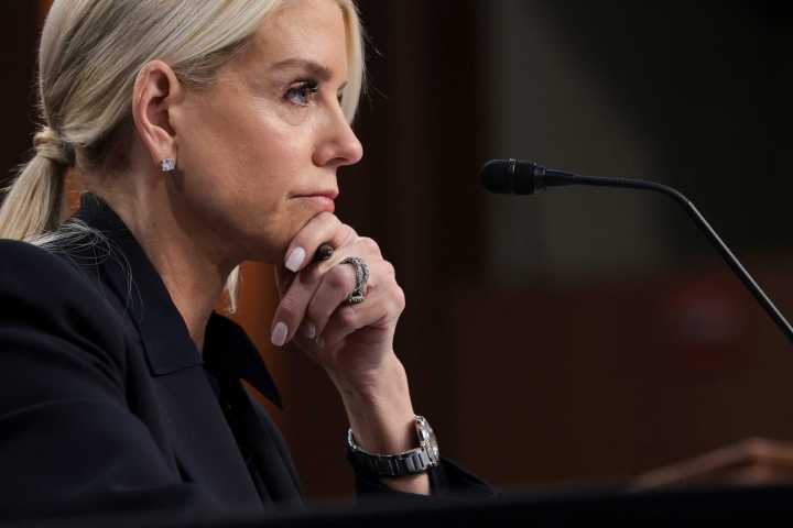 Grilled Pam Bondi refuses to deny that Tom Homan kept $50K in FBI sting