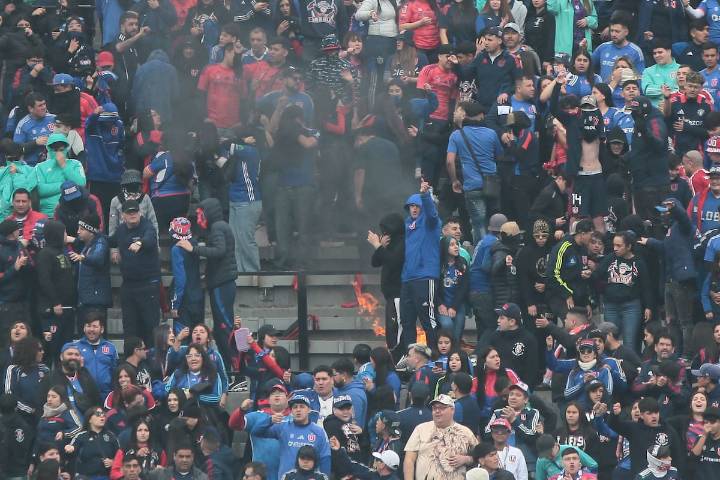 Denuncian vínculos de funcionario de la U de Chile con barrista que tiene prohibición de ingreso a los estadios: su hermano es un peligroso narco