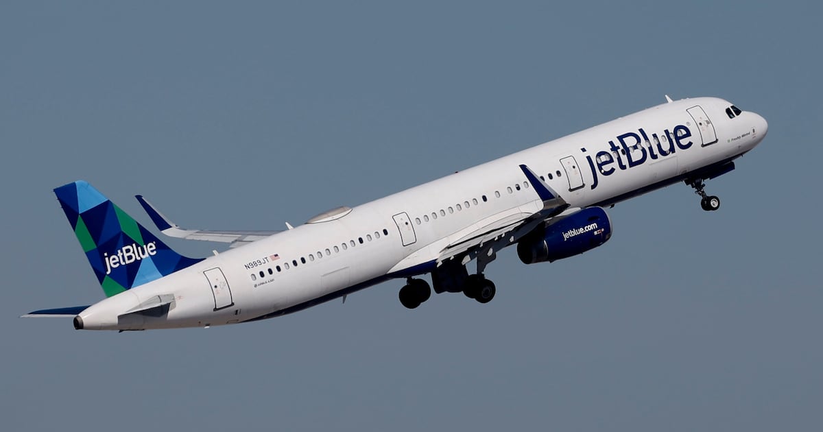Vegas-Bound Flight Forced to Return Due to Unruly Passenger