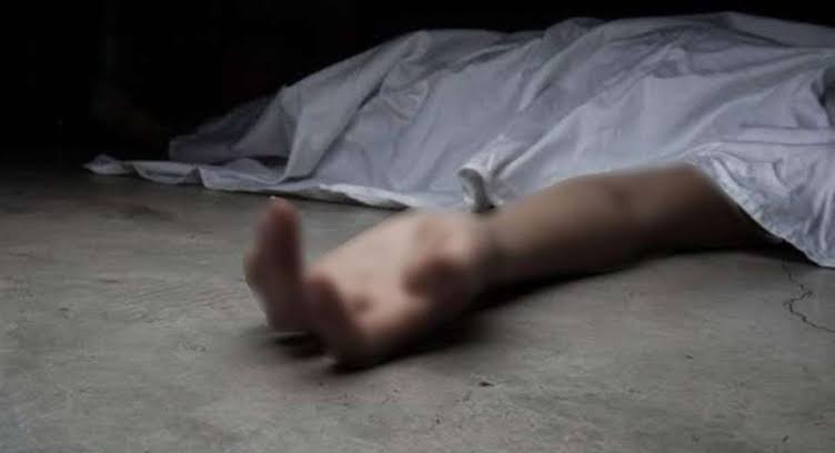 PERROS ESTABAN DEVORANDO EL CADÁVER DE UNA MUJER EN NEZAHUALCÓYOTL; LA VÍCTIMA TENÍA FICHA DE BÚSQUEDA