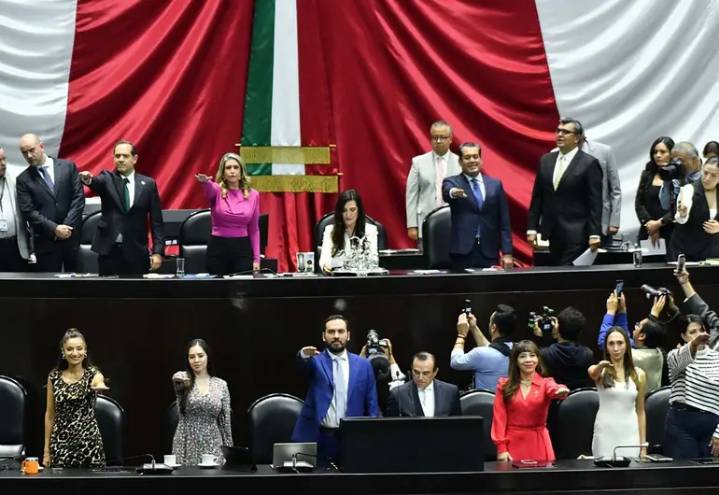 Reciben diputados iniciativa para expedir la nueva Ley General de Aguas
