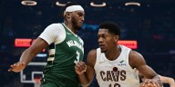 Mitchell scores 24, Mobley goes perfect at free throw line as Cavaliers edge Bucks 118