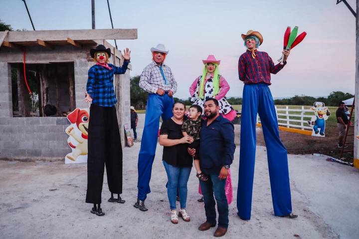 Primera piedra “DivertiRanch”