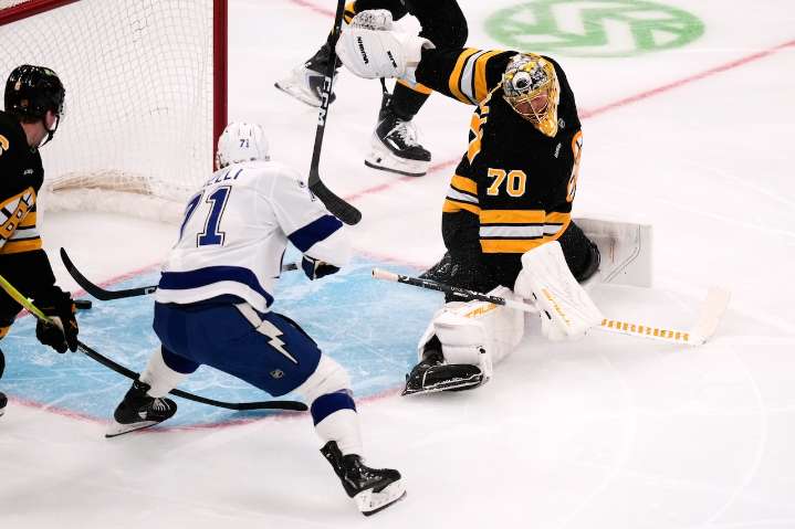Bruins drop first game of season in 4