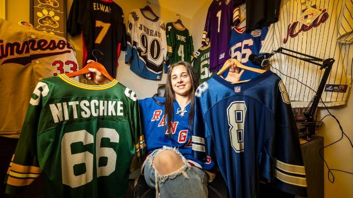 Vintage sports jerseys worth up to $3,000 score with LI fans