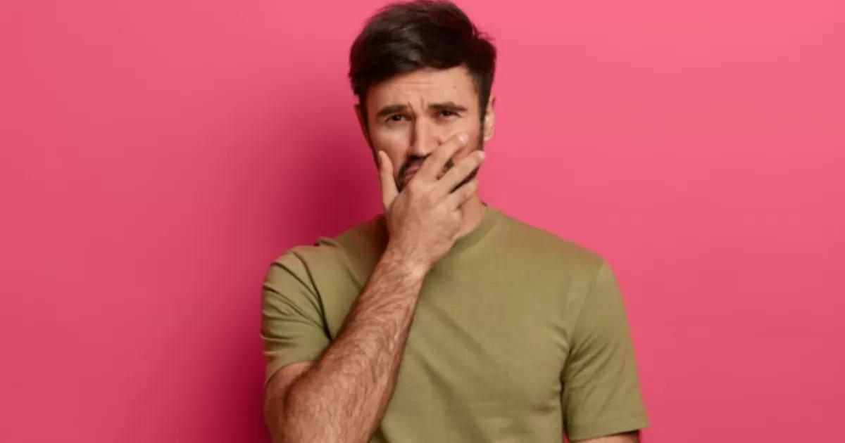 Mal aliento y salud mental: la relación que pocos conocen y qué hacer al respecto