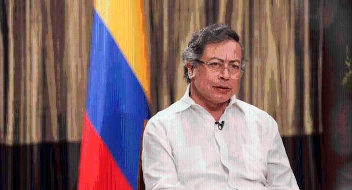 Petro afirma sentirse “chantajeado” por Estados Unidos tras su inclusión en la Lista Clinton Las sanciones ya afectaron su gira por Oriente Medio, tras negarse una empresa a abastecer de combustible e