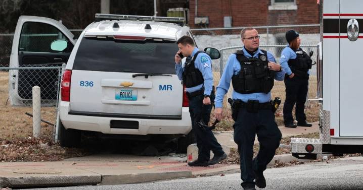 St. Louis Police Board will consider plan to track officer overtime