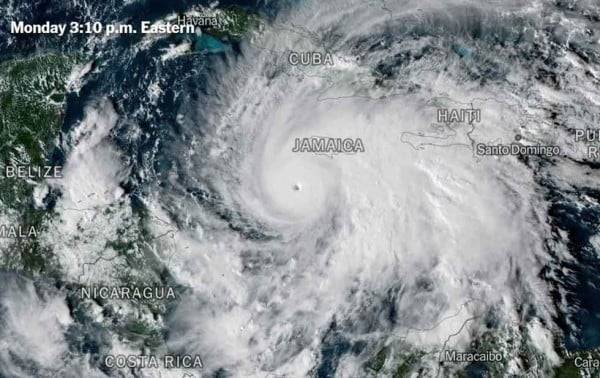 El huracán Melissa se dirige hacia Jamaica, con vientos de 280 km/h y lluvias catastróficas