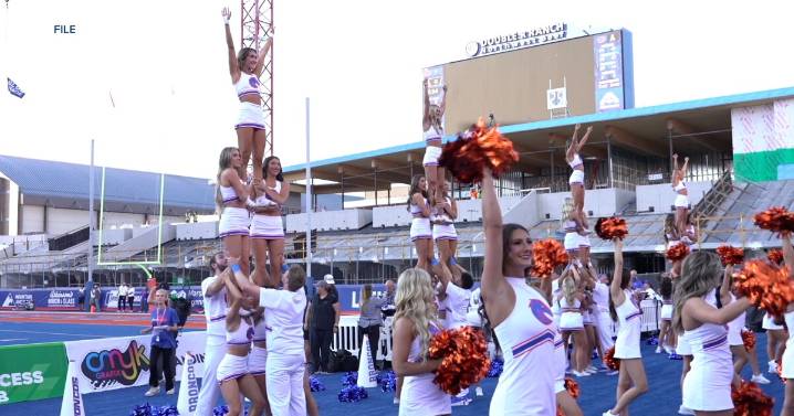 Boise State celebrates Homecoming, Spirit Squad brings the energy on and off The Blue