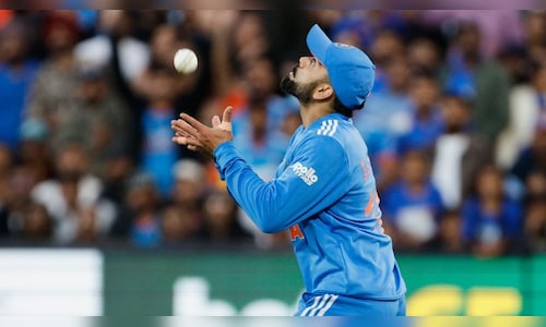 Watch | Virat Kohli pulls off a stunning catch to dismiss Matthew Short at Sydney