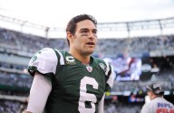 Former NFL QB accused of felony battery after being stabbed in parking dispute