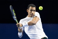 Auger-Aliassime beats Diallo in all-Canadian match at Swiss Indoors