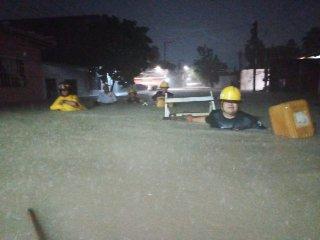 Fuertes inundaciones afectan Puerto Vallarta y zonas de Compostela