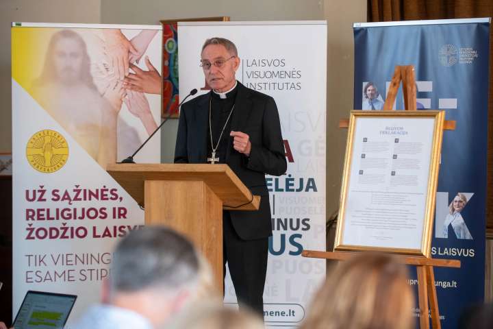 Archbishop Gänswein echoes Pope Benedict XVI’s warning on ‘dictatorship of relativism’