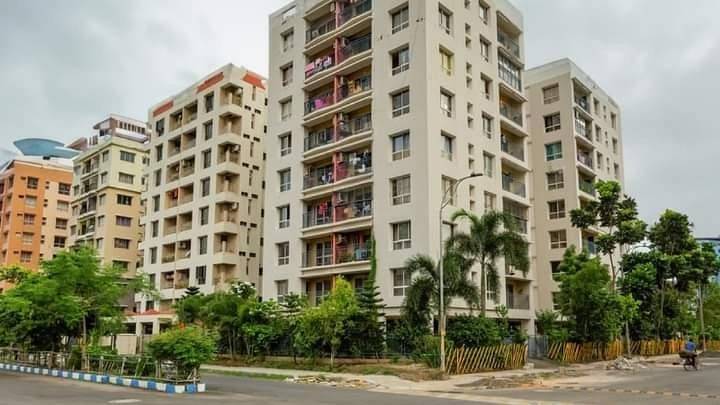 LIC Housing Finance Targets Double-Digit Loan Book Growth In FY26