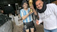 Charly Obholz, el artista que homenajea Maradona a través de la escultura