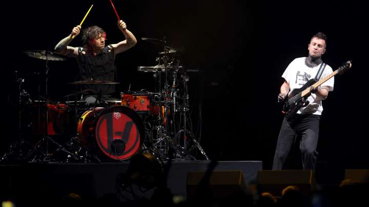 Rock duo to perform 'Seven Nation Army' for White Stripes at Rock Hall