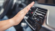 A qué temperatura conviene poner el aire acondicionado del auto para ahorrar nafta