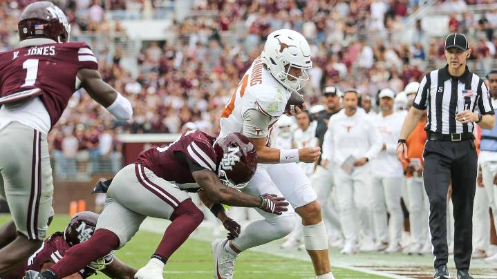 Texas' Arch Manning apparently injured in overtime win against Mississippi State