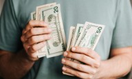 Cómo cotiza el dólar en medio de las negociaciones de Luis Caputo en EE.UU