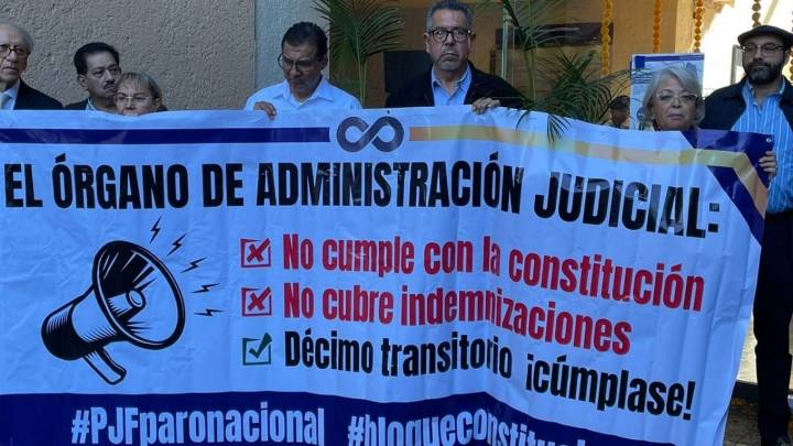 Protestan jueces y magistrados en retiro cesados; piden pago de indemnización