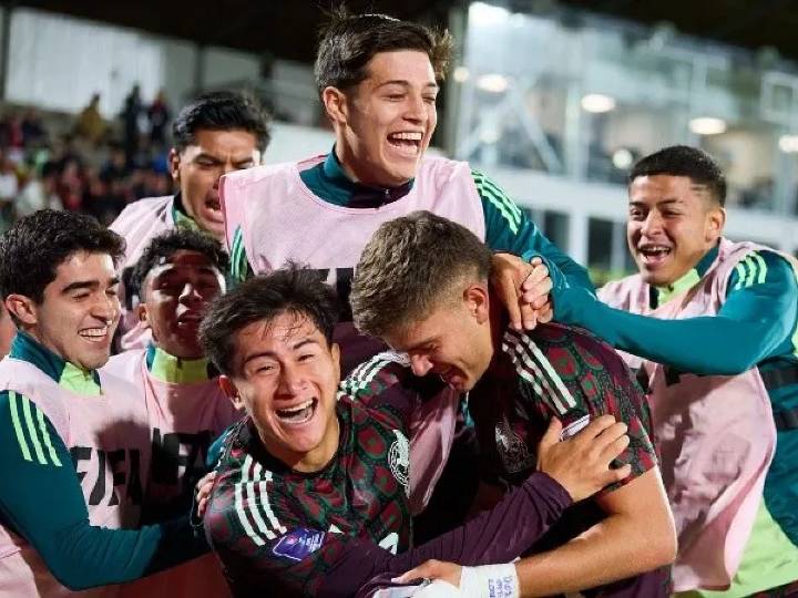 "Hicimos un partido completo", Eduardo Arce, técnico de México