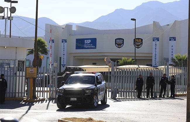 Despiden y honran a policía caído en enfrentamiento en Coahuila; realizan homenaje a puerta cerrada