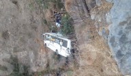 Bus de la orquesta 'Oscar Manuel y su Historia Romántica' cayó a un abismo