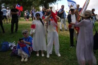 Hundreds of evangelical Christians in Jerusalem to show support for Israel cheer the peace push