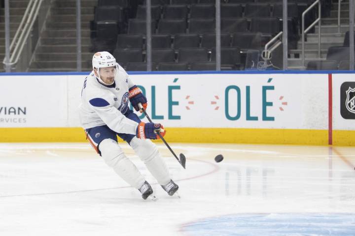 Oilers’ Hyman out at least another week due to wrist injury