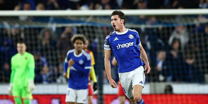 El DT del argentino Joaquín Panichelli explicó por qué es un goleador de la “vieja escuela” y lo comparó con una leyenda del fútbol