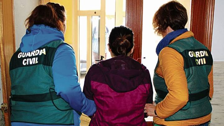 La mujer que roció con ácido a su exmarido tras intentar envenenarle «no parará hasta que lo mate»