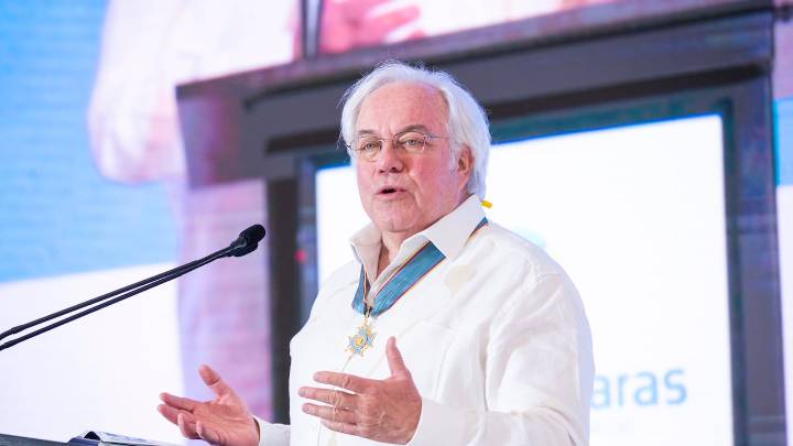 Baja sensible en la creación de empresas pequeñas, medianas y grandes. Solo se crean micro