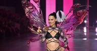 🔴En vivo | Desfile Victoria’s Secret 2025: Karol G y dos colombianas más representan al país