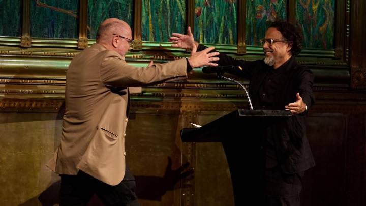 Alejandro González Iñárritu y Guillermo Arriaga se reconcilian en los 25 años de “Amores perros” (Video)
