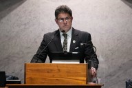 Trump’s redistricting push hits roadblocks in Indiana and Kansas as Republican lawmakers resist