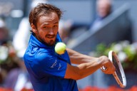 Medvedev se precipita ante Moutet y cae eliminado en Viena