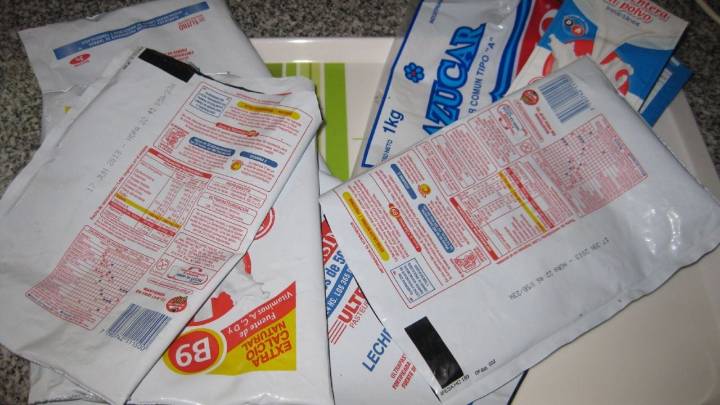 Antes de tirar los sachet de leche vacíos, mirá cómo podés transformarlos en estas originales fundas para tus organizadores