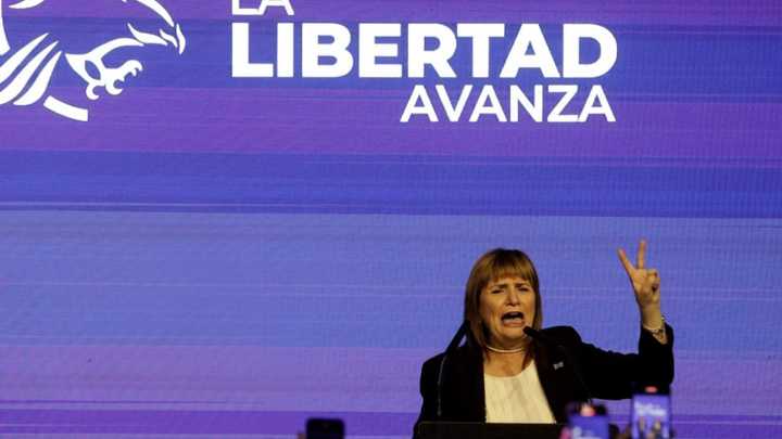 Bullrich dijo que el Gobierno no hablará con quienes "tienen la cabeza formateada en el kirchnerismo"