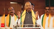 'Your phones are on radar': Maharashtra BJP minister to party members